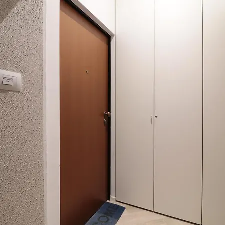 Moon Apartment