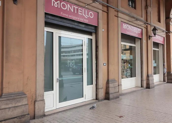 Moon Lägenhet Bologna